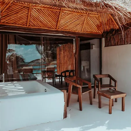 Niken Beachfront Tulum Hotel Exterior photo